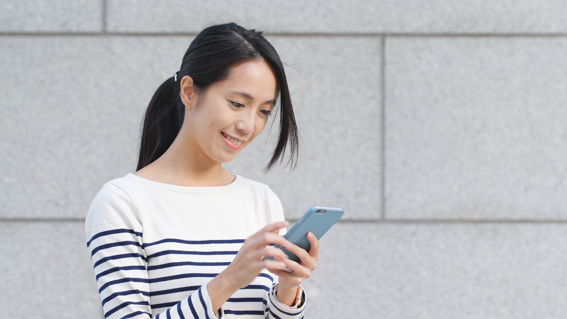people who never post their personal life online usually share these sneaky habits they get their validation internally