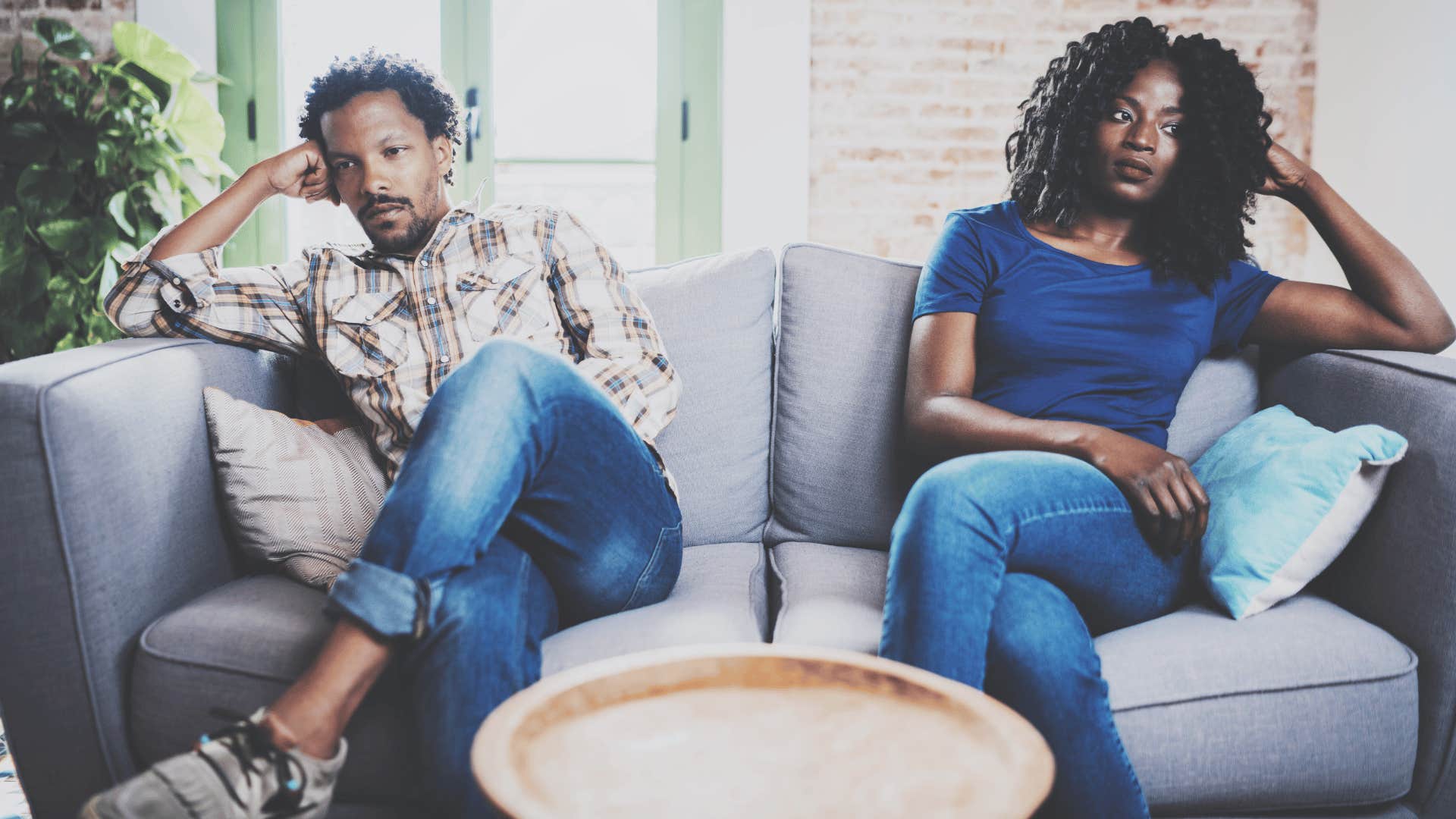 couple heading into a silent divorce feeling indifferent toward each other