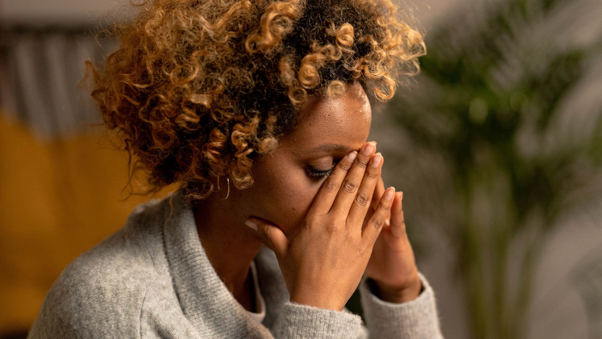 wives who feel trapped in their marriages usually do these subtle things at home she will withdraw socially